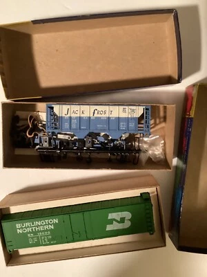 Roundhouse HO Guage Trains New in Boxes #1251+#1434 Burl. Northern+Jack Frost - Image 1 of 4