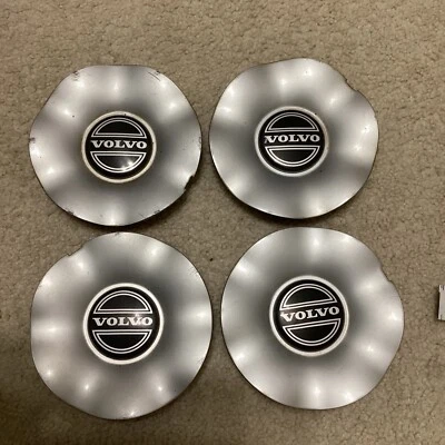 Juego de 4 tapacubos centrales de aleación OEM 1993-2000 Volvo 850 S70 V70 9140405 Foto 1 de 4