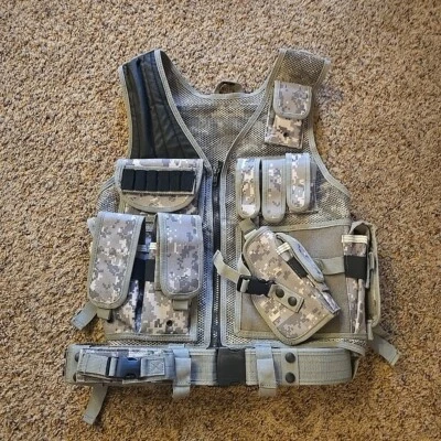 UTC Large Tactical Camo Vest  - Image 1 of 4