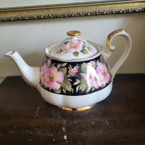 Royal Albert Provincial Flowers Alberta Rose Porzellan 5 Tassen Teekanne und 3 Trio - Bild 1 von 14