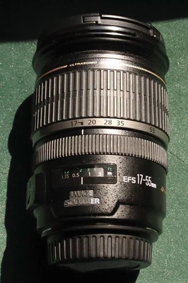 Canon EF-S 17-55mm f/2.8 AF IS USM Lens *works but read* - Image 1 of 4