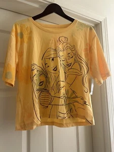 Disney Princess T-Shirt w Belle, Mulan, & Rapunzel Size Medium NWT - Picture 1 of 4