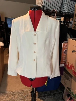 Le Suit Petite Lined Pearl Button Jacket. Size 12 Petite. - Image 1 of 4