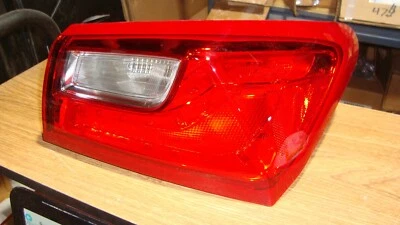 New Right Side Outer Tail Light Assembly Fits 16-18 Chevrolet Malibu GM2805122 - Image 1 of 3