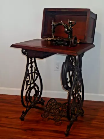 Rare 1870’s Antique Treadle Wilcox & Gibbs Sewing Machine Coffin Top Stand Works Cover