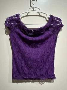 Purple Women’s Lace Top Beautiful! Size XS - Picture 1 of 3