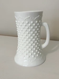 Bonito vaso de leche blanco vintage Fenton Hobnail Stein o taza con mango - Imagen 1 de 10