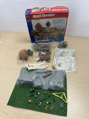 HO Scale 1371 Life-Like Rock Quarry Build-A-Scene Model Kit Vintage - Image 1 of 4