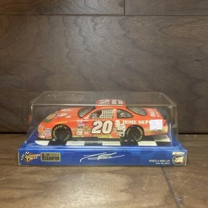Tony Stewart #20 Home Depot NASCAR Winners Circle 1:24 Die Cast Car - Picture 1 of 6