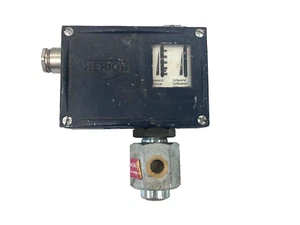 HERION Type 7D Piston Actuated Pressure Switch Cat. No. 0807400 5...100 bar - Picture 1 of 2