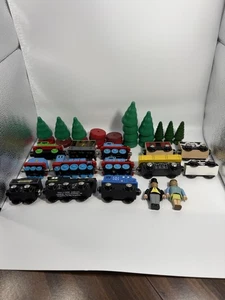 Thomas the Train Toys "R" US Train Wooden Die Cast 100 Piece Lot Vintage Pieces - Picture 1 of 16