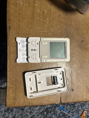 Carrier-Infinity-Systxccuid 01 - Programmable Digital Thermostat (Used) - Image 1 of 2