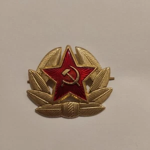 Soviet Union Red Army insignia hat pin badge military hammer sickle USSR CCCP - Picture 1 of 2
