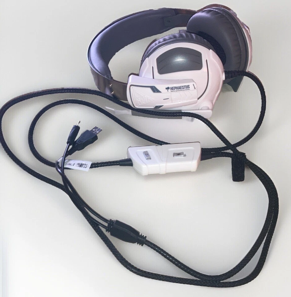 Hephaestus Stereo Lighting Gaming Headset w/ Mic Gamdias  PS4, XBox Lightly Used - Image 1 of 4