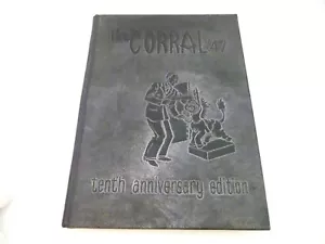 Anuario de escuela secundaria The Corral 1947 - Stephen F. Austin (Houston, Texas) - Imagen 1 de 12