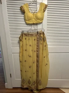 HONEY DESIGNER Yellow BELLY DANCING OUTFIT SIZE SMALL OR MEDIUM - Picture 1 of 5