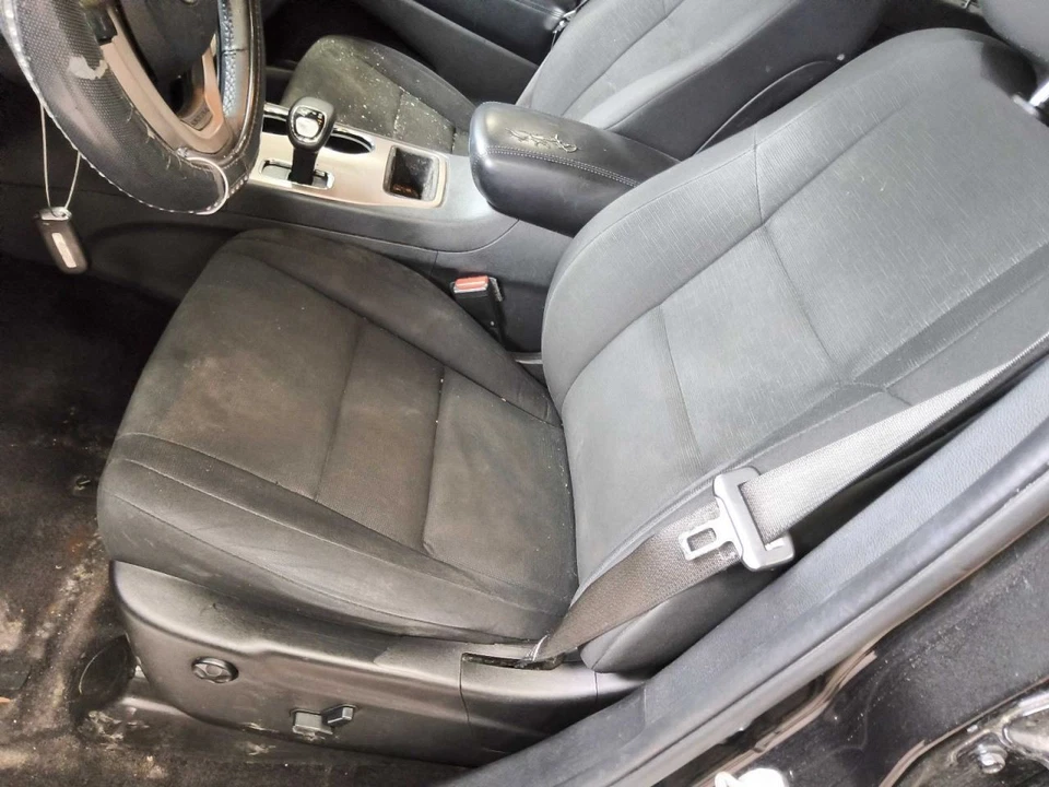 Driver Front Seat  Fits 14-22 GRAND CHEROKEE 613444 Foto 1 de 1