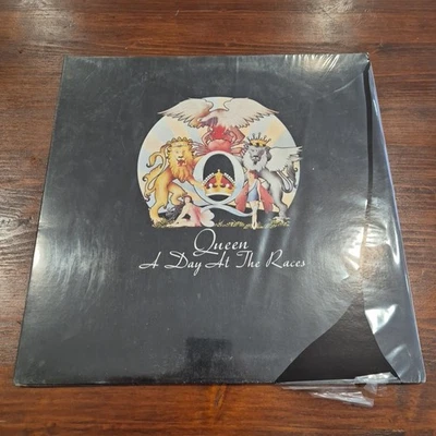 LP Queen - A Day At The Races SIGILLATO EC 064-98485 Musica Rock Vinile - Image 1 of 2