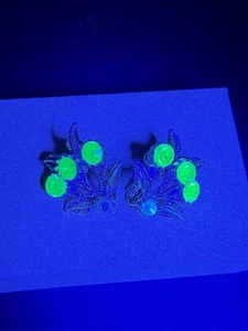 Vintage Uranglas Ohrringe in goldfarben Schraubverschluss - Bild 1 von 3