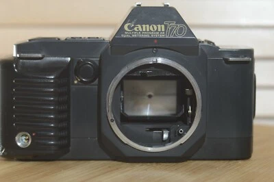 Canon T70 35mm SLR Camera. Near Mint condition, fantastic starter camera. - Image 1 of 4
