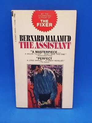 The Assistant Bernard Malamud PB Signet Novel Vintage Paperback 13th printing Foto 1 de 4