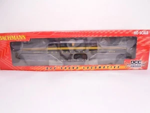 Bachmann Ho 65303, GG-1 Electric Locomotive, PRR 4935, DCC sound - Picture 1 of 4