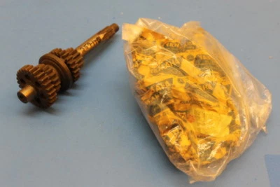 NOS YAMAHA YL2 YG5 MAIN AXLE ASSEMBLY PART# 164-17401-03-00 Foto 1 de 4