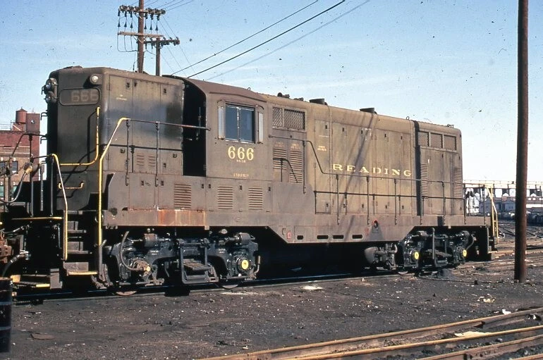 RDG Lectura Ferrocarril GP-7 #666 Dupe Slide Foto 1 de 1