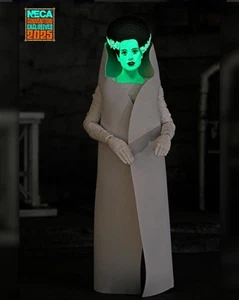 SDCC 2025 Universal Monsters GITD Retro Bride of Frankenstein 7” Preventa NECA - Imagen 1 de 3