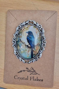 Large silver coloured Cabochon Brooch, Gothic Jewellery, black crow, witchy. - Picture 1 of 4