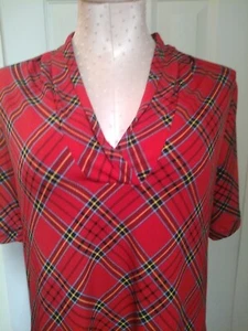 Charter Club Red Design Short Sleeve Petite Medium Beautiful Blouse Casual/Holid - Picture 1 of 15