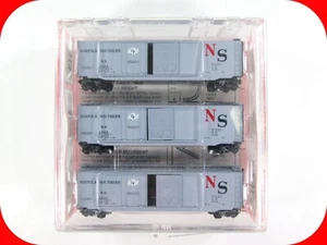 N Scale *NORFOLK SOUTHERN* Box Car 3-Pack #1331, 1335, 1339 --Micro Trains 33132 - Picture 1 of 4