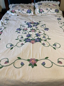 Embassy lila Blumen Bettwäscheset Bezug 2 Kissenbezüge Bett Rock Volant Queen Stickerei - Bild 1 von 22