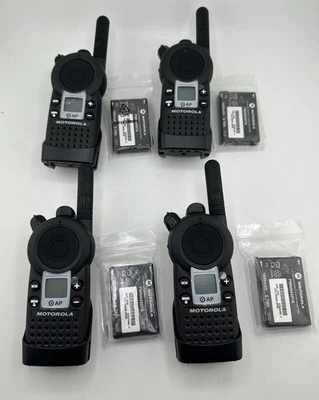 LOT OF 4 MOTOROLA AP1810BKN8BB UHF BUSINESS WALKIE TALKIE TWO-WAY RADIOS - Image 1 of 4
