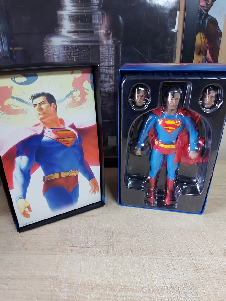 Figura Sideshow Superman Sexta Escala En Caja Nueva Foto 1 de 4