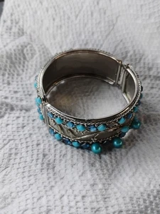 VINTAGE FAUX TURQUOISE SILVER TONE CUFF BRACELET Bangle - Picture 1 of 1