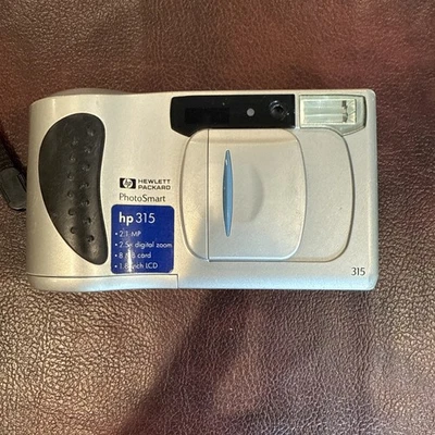HP 315 photosmart Digital Camera 2.5x Digital Zoom Powers On Not Film Tested - Image 1 of 4
