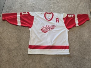 Sergei Federov #91 Signed/Autographed Detroit Red Wings CCM Jersey Size 52-Rare - Picture 1 of 23