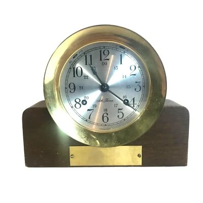 复古 Seth Thomas 黄铜船钟木质底座 8 英寸宽 x 7 英寸 T 带钥匙 — 第 1/4 张图片