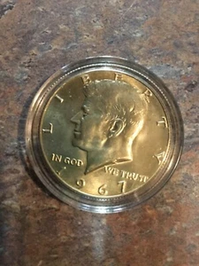 1967 KENNEDY HALF DOLLAR BU GEM IN CAPSULE 40% SILVER - Picture 1 of 2