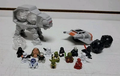 Lote Squinkies Star Wars Fighter Micro Force: 2 Vehículos, 6 Cápsulas y 14 Minifiguras Foto 1 de 4