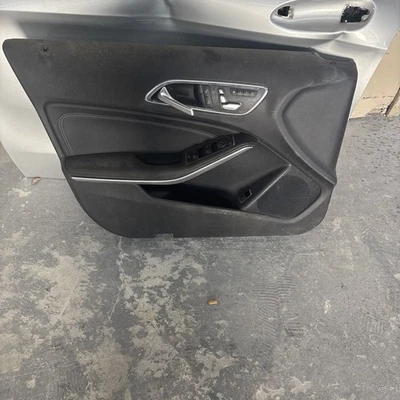 Отделка внутренней дверной панели переднего пассажира для Mercedes-Benz Gla250 2015-2020 годов выпуска - Изображение 1 из 4