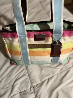 Bolsa de mão Coach Signature Hampton pastel F10067 - Imagem 1 de 4