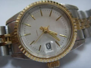 LADIES / BOYS QUARTZ GOLD & SILVER WATCH CYCLOPS DATE SCREW DOWN CROWN AND BACK - Picture 1 of 1