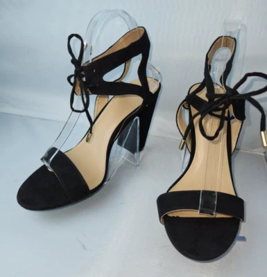 Charlotte Russe, tacones bloque, honda negra, terciopelo, tiras, cordones, talla 11 Foto 1 de 4