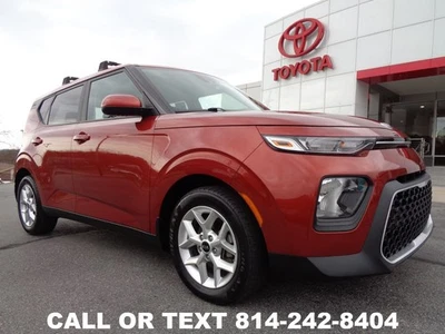 2021 Kia Soul Clean Carfax Low Mileage 2021 Kia Soul S Mars Orange - Изображение 1 из 4