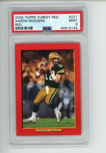 Topps Turkey Red 2005 Aaron Rodgers #221 novato radiocontrol rojo paralelo PSA 9 como nuevo - Imagen 1 de 2