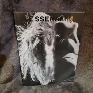 LE SERAFIM - HOT (5° MINI ALBUM) NO cartolina fotografica NO CD (solo libro) - Foto 1 di 5