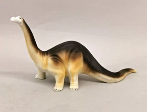 9943340 Porcelaine Figurine Dino-Saurier Apatosaurus Coloré Gräfenthal 24x15cm - Picture 1 of 3