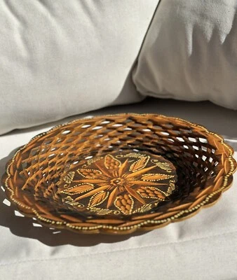 Bandeja redonda de madera tallada a mano de arte popular vintage corte de celosía floral frutero Foto 1 de 4